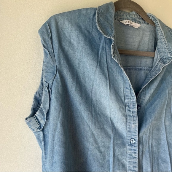 Cleo Light Blue Button Front Top XS | Casual Coastal Cowgirl Chambray Capsule - Picture 5 of 11